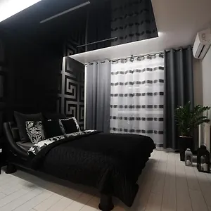 https://apartament-lema-versace.krakowhotelspoland.com